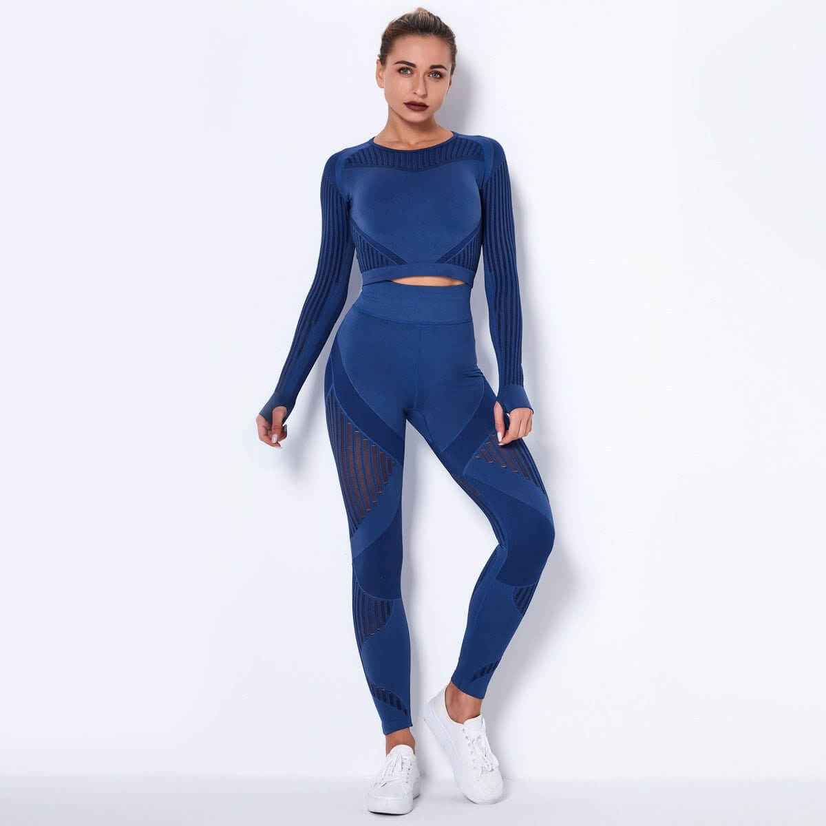 Seamless Knitted Absorbent Yoga Long-Sleeved Suit in blue with stripe pattern, offers flexibility and moisture-wicking for comfort.