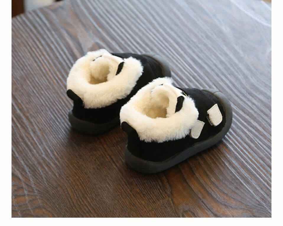 Toddler shoes with velvet and cotton, non-slip, wear-resistant design.