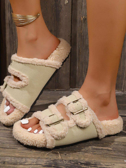 Fluffy Contrast Open Toe Slippers with faux fur and non-slip sole.