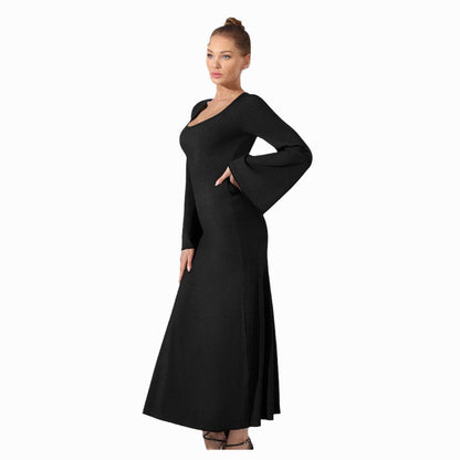 Women's fashion simple solid color dress in elegant black.